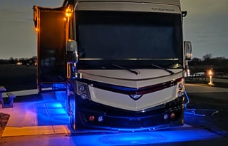 2018 Fleetwood Discovery LXE 44H Diesel TAG Axle