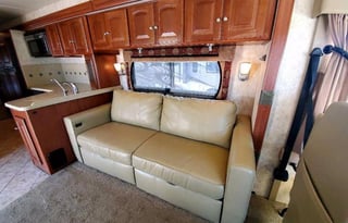 2011 Winnebago Adventurer 35P