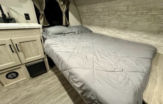 New! Light Weight 16' Bunkhouse