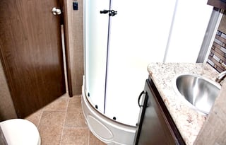 On The Go Chateau *2019 Bunkhouse*