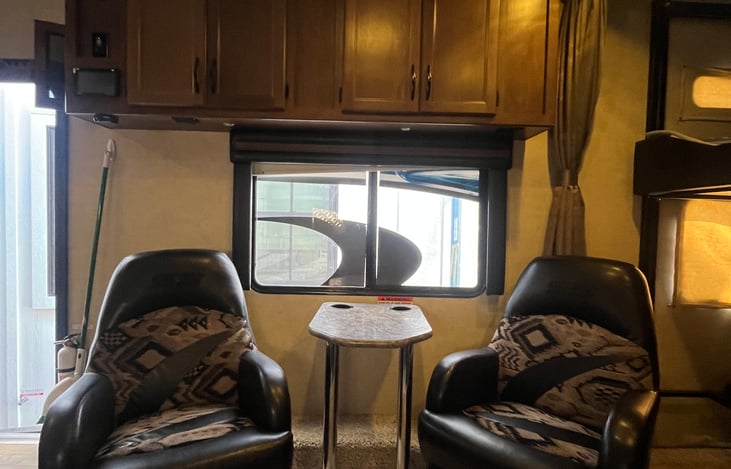 moveable swivel arm chairs