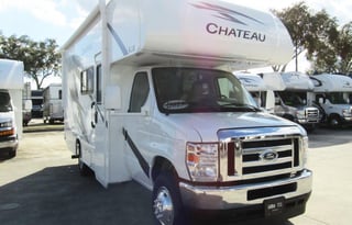 2025 Thor Chateau 22Z - Spacious Class C RV Rental