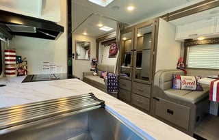 2025 Thor Freedom Elite