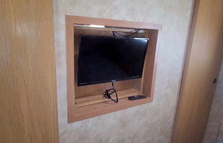 This Rotates for bedroom and general area viewing.