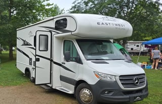 2023 EAST TO WEST Entrada M-Class 24FM