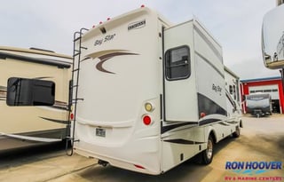 Stars, Stripes & Open Roads – Newmar Bay Star