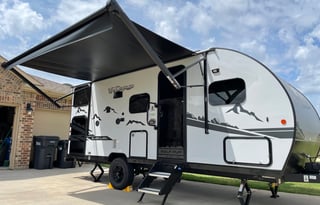 Wolf Pup Family Glamper Camper