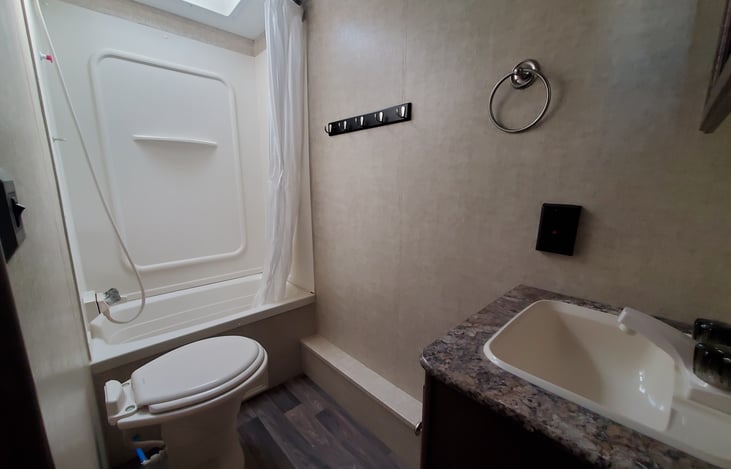 Large bathroom. We supply 4 towells and wash clothes