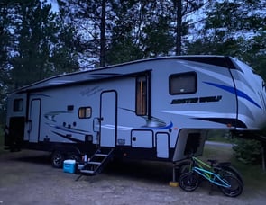 Forest River RV Cherokee Arctic Wolf 315TBH8