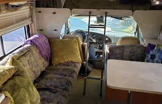 30-Days for $3K w/4-bunks + Queen, couch & table