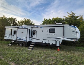 Forest River RV Cherokee Arctic Wolf Suite 3770