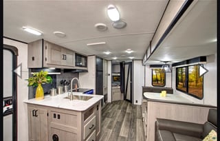 2021 Pet & Family Friendly Bunkhouse Sleeps 8-10