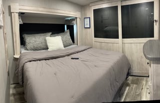 2022 Sandpiper Luxury 388BHRD