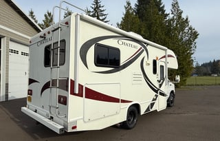 2014 Thor Chateau 22E Motor Coach All Season Ready