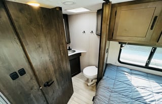 2023 Coachmen Leprechaun