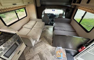 2021 Forest River RV Sunseeker 3250DSLE