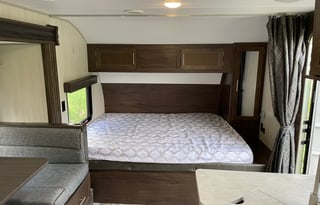 Adohi Ya’no (Forest Wolf)