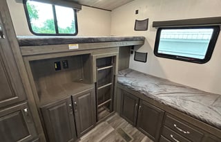 Cougar Luxury Family Bunkhouse