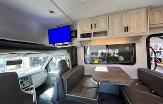 32*NEW 2023* Luxury SUNSEEKER 10 Sleeper w Bunks!