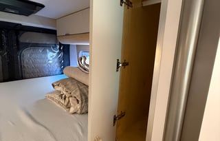 "WanderPop" - Luxury Off Grid Noovo Camper Van