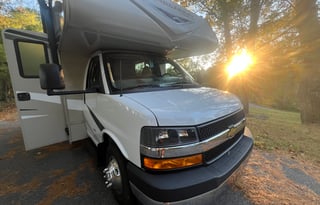 24' Versatile Voyager, Pet-Friendly, Equipped!