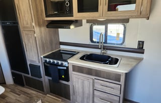 2020 CrossRoads RV Zinger Lite ZR229BH