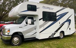 2022 Thor Motor Coach Freedom Elite 22HE