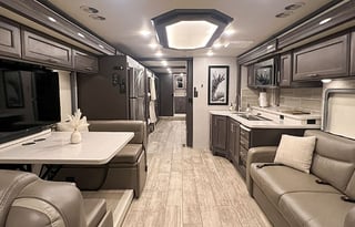 2022 Thor Aria 4000