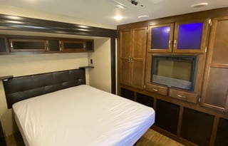 2018 SportTrek Touring Edition STT343VIK