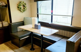 Best Cozy and Family-Friendly Approved 2017 Camper