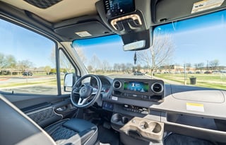 Luxury Mercedes easy park/drive, seats 8, sleeps 2