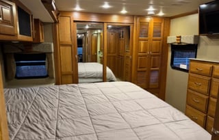 Fleetwood Discovery 40G – Travel in Style