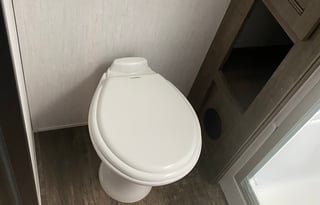 Two Bed/bathroom 5th Wheel w/ Bunkhouse