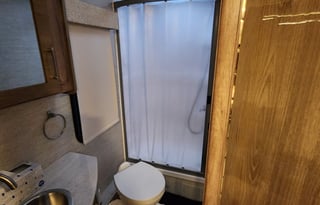 2021 Entegra Coach Qwest 24L