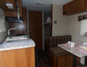 Prime Time RV Avenger ATI 17BH