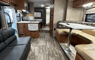 2016 Forest River RV Sunseeker 2700DS Ford