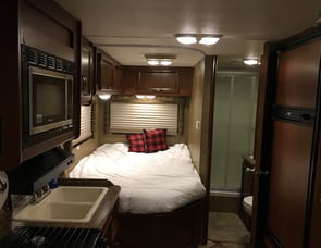 Thor Motor Coach Four Winds 23U