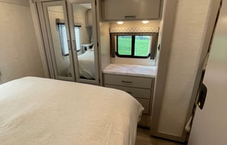 2024 Thor Motor Coach - Coleman 32CM