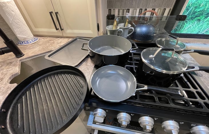 Equipped Galley Kitchen