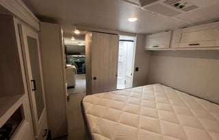 2022 EAST TO WEST Entrada 3100FB