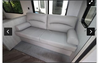 Brand New 2022 EAST AND WEST Della Terra 271BH