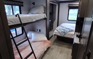 NEW 2024 Luxury bunkhouse motorcoach! Sleeps 10!