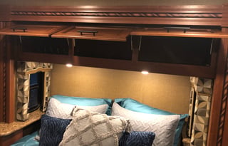 2017 Thor Motor Coach Chateau 31L