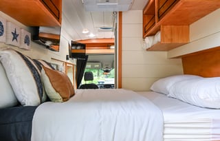 Luxury Camper for Camping, Trips & Events