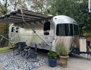 Airstream RV Globetrotter 25FB Twin