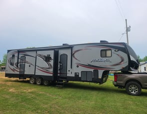 Forest River RV Vengeance 377V