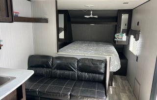 Ryan and Christina’s kid and pet friendly RV!