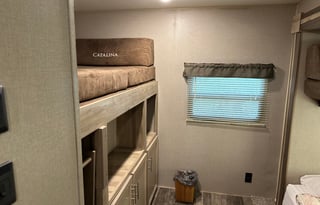2021 Coachmen Catalina Legacy Edition travel trailer 38ft