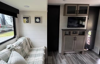 NEW 2025 Jayco Bunkhouse – Sleeps 6, Pet-Friendly