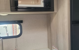 Cute loaded camper w/bunkbeds-2022KZSportsman181BH